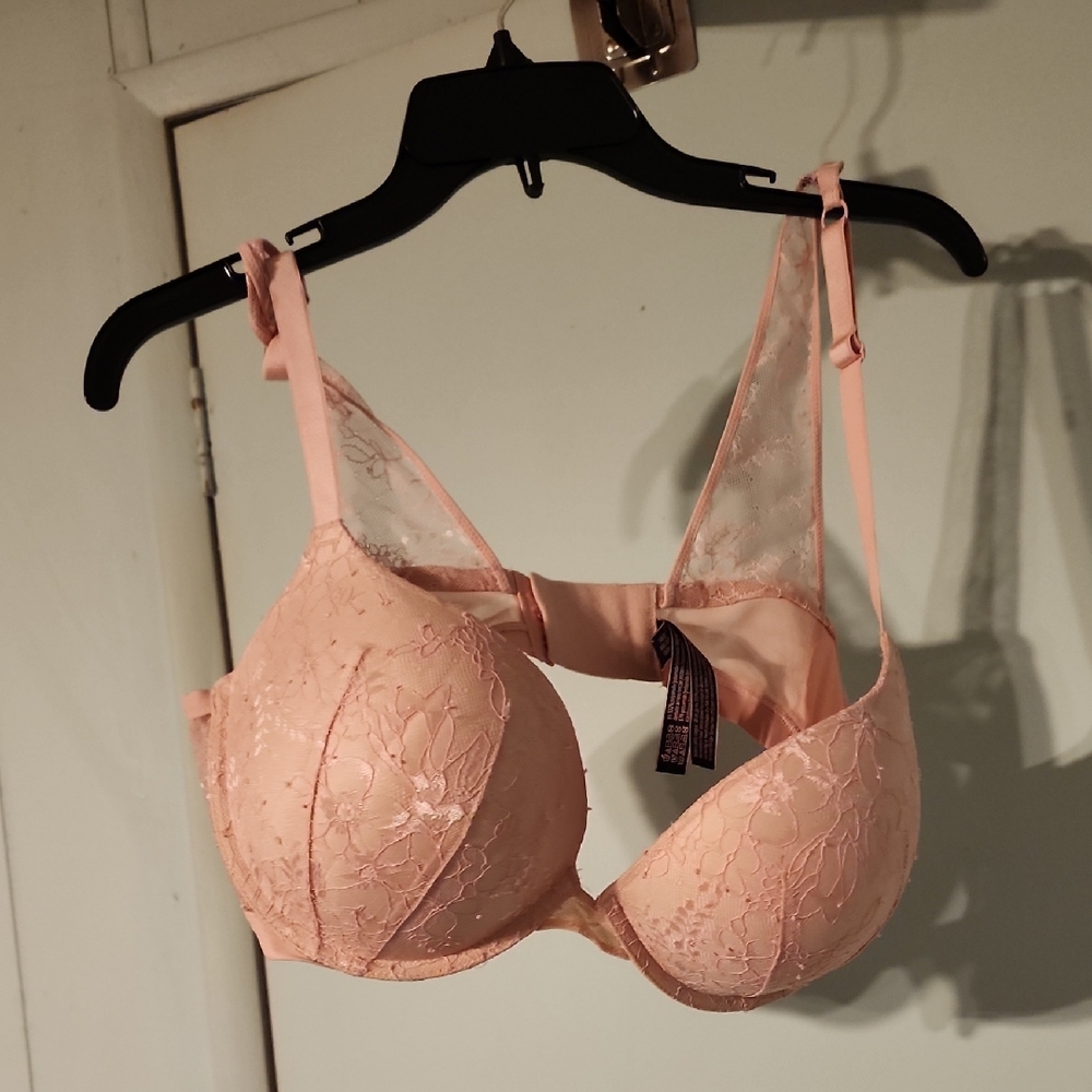 Victoria's Secret Blush Lace Bra Very Sexy 38d